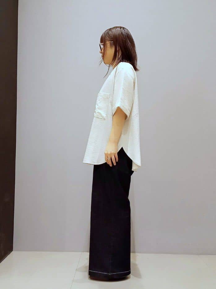 yukaさんの「THE SHOP TK｜ダブルポケット5分袖シャツ/体型カバー／洗濯機OK」を使ったコーディネート