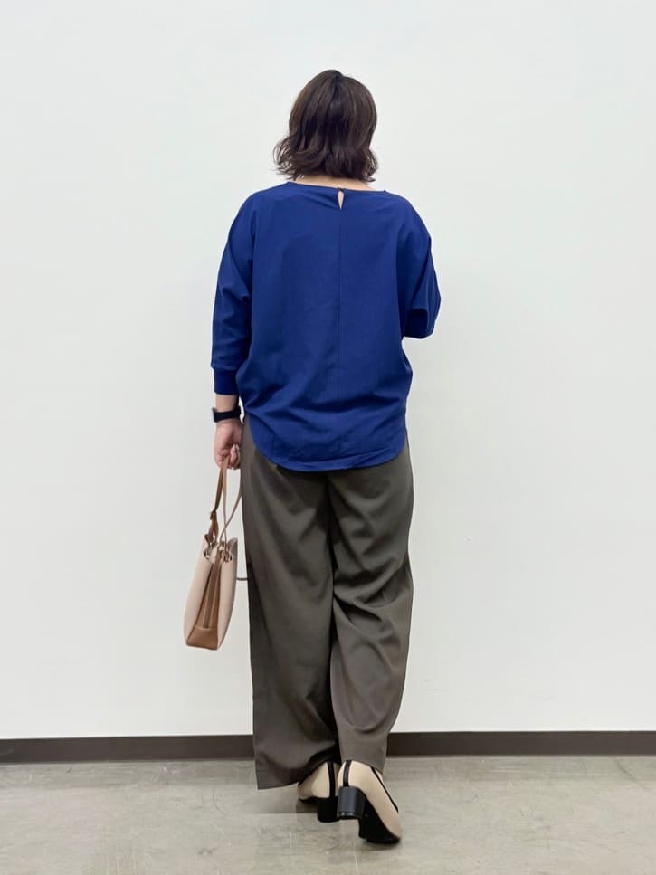 haruさんの「SHOO･LA･RUE｜【着丈選べる/S-LL】触れる度ひんやり ゆるきれい イージーワイドパンツ」を使ったコーディネート