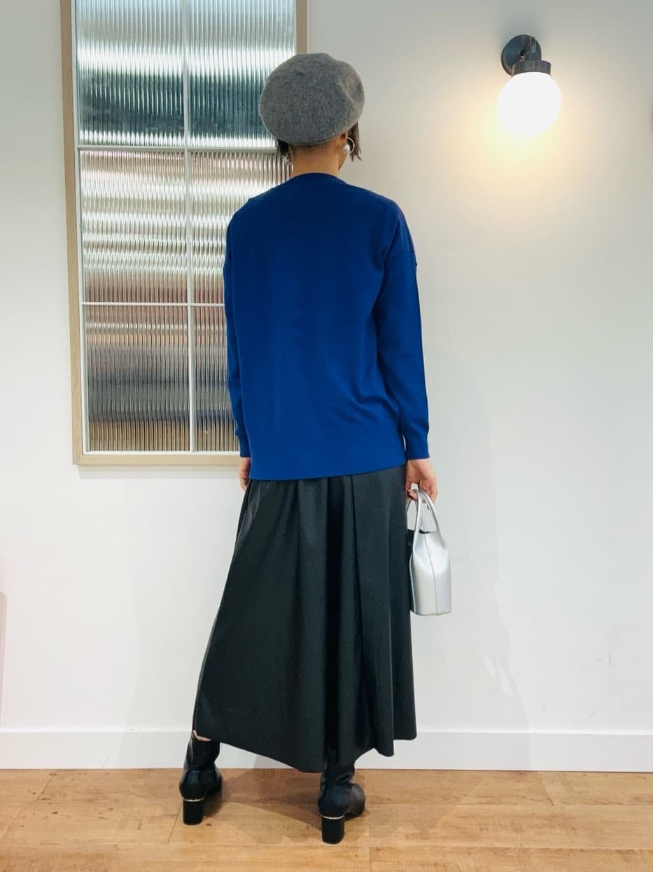 えまんさんの「SHOO･LA･RUE｜【S-LL】美しく見せる ボートネックロンT」を使ったコーディネート