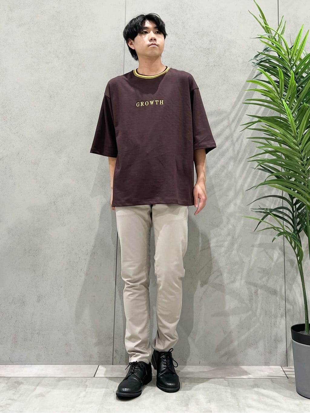 SHI-MAさんの「THE SHOP TK｜配色刺繍6分袖Tシャツ 【ビッグシルエット／洗濯機OK】」を使ったコーディネート