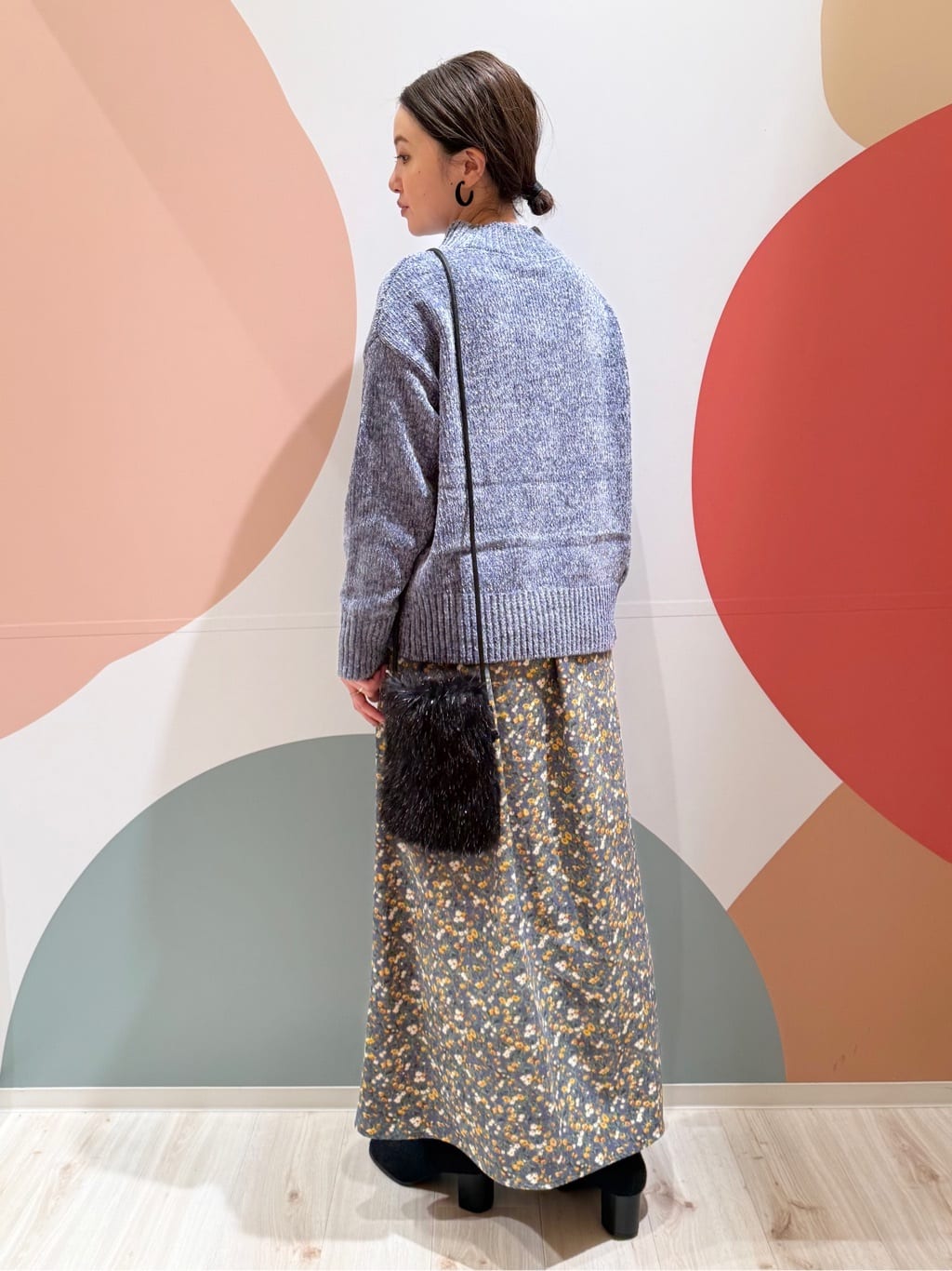 長女さんの「SHOO･LA･RUE｜【S-LL】華やかで主役 花柄Aラインスカート」を使ったコーディネート