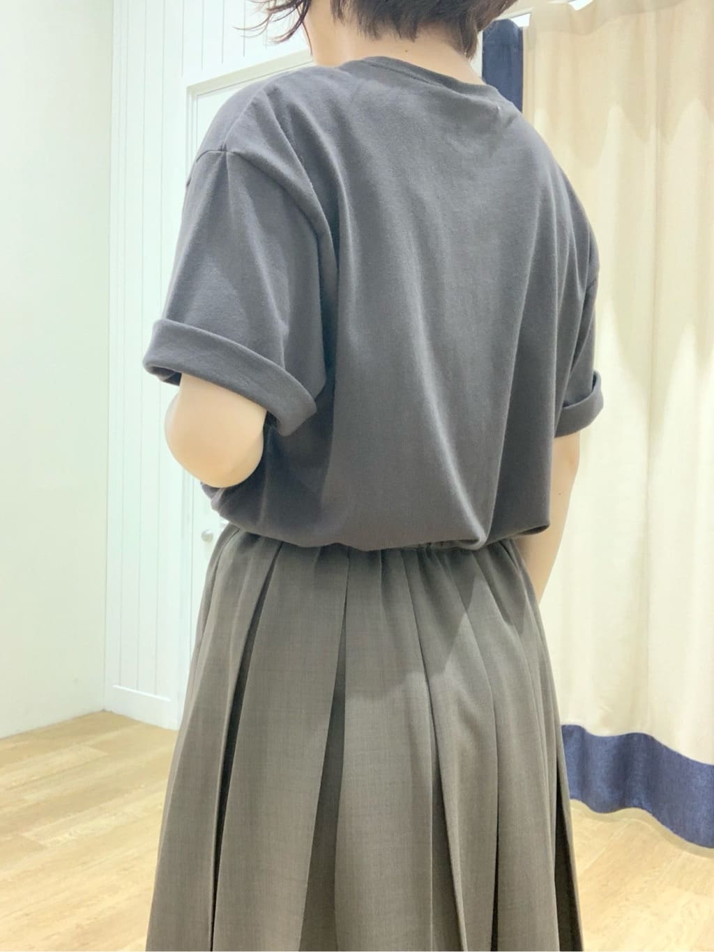 IMARIさんの「Dessin｜【ユニセックス・洗える】オーガニックコットンロゴ入りTシャツ」を使ったコーディネート