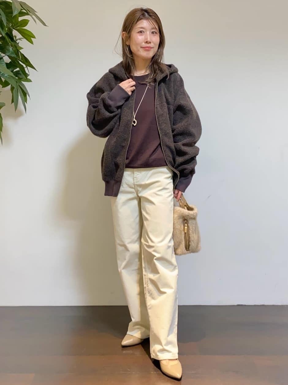 tomoさんの「UNTITLED｜【PROTAGPNISTA】ボアフーディ」を使ったコーディネート