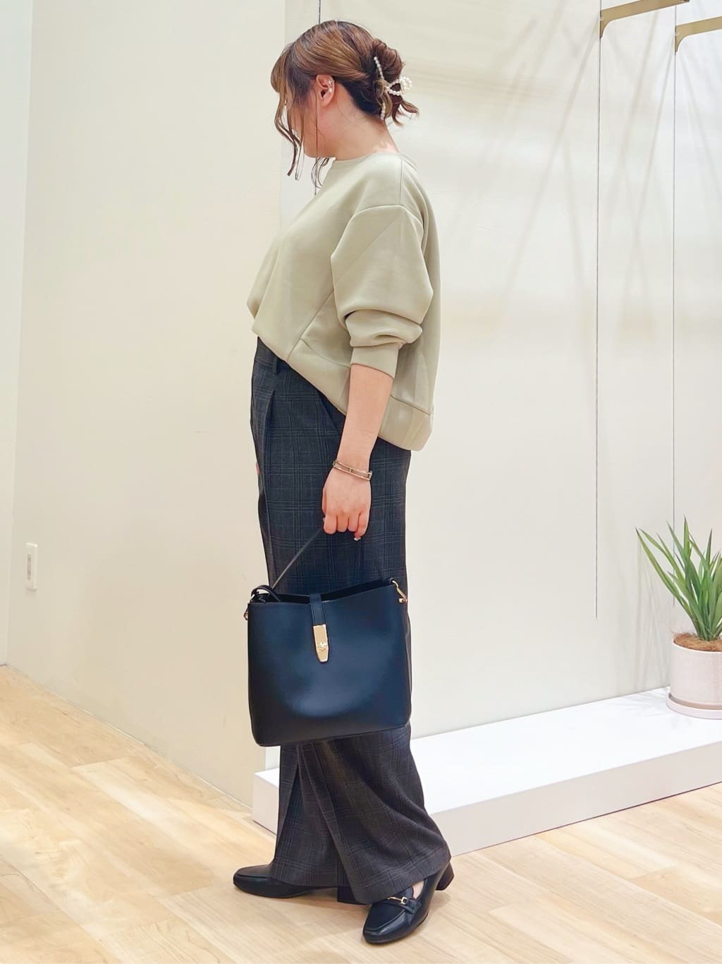 みことさんの「grove｜【洗える】毎日履きたいチェックワイドパンツ」を使ったコーディネート