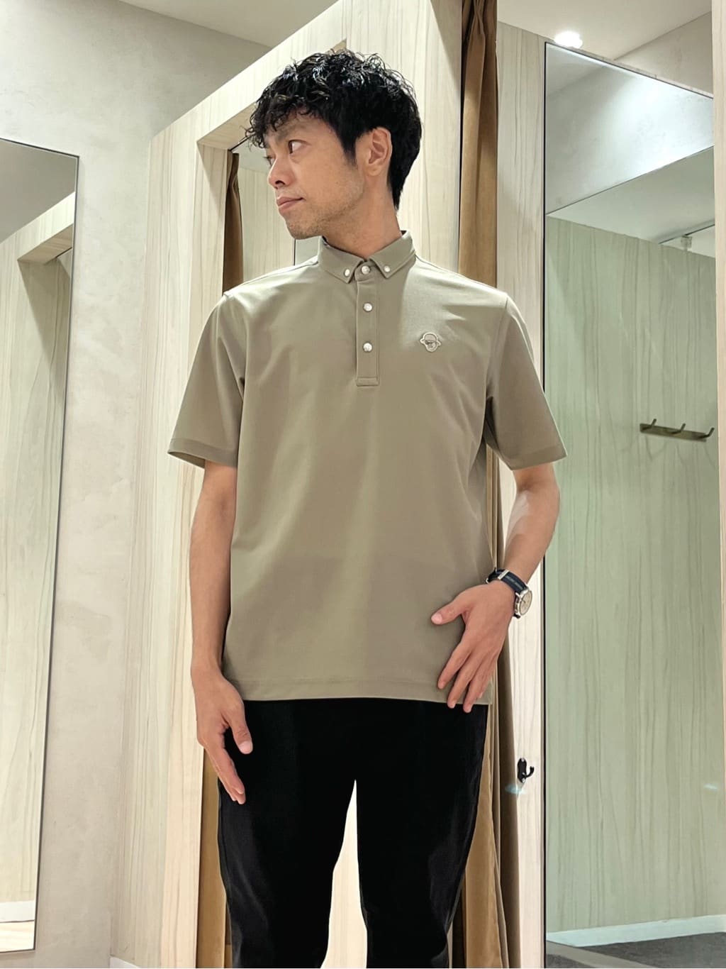 URAさんの「TAKEO KIKUCHI｜【COOL CITY WEAR】エアートール ポロシャツ /接触冷感・通気性」を使ったコーディネート