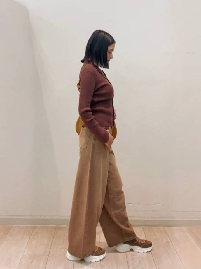 オノエさんの「SHOO･LA･RUE｜【S-LL】立体カーブデニムパンツ」を使ったコーディネート