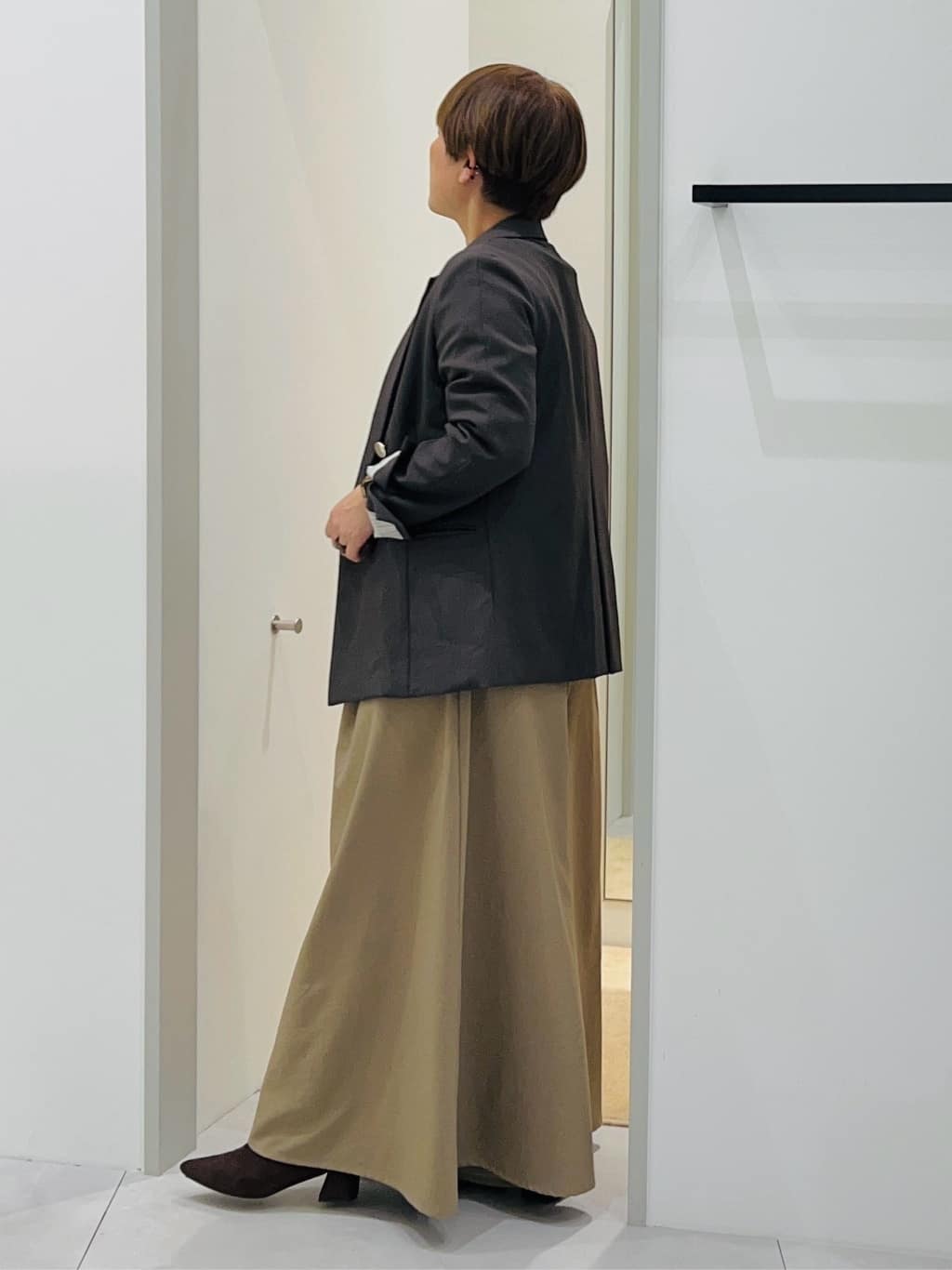 タナさんの「THE SHOP TK｜【今羽織るなら】ダブルブレストジャケット【セットアップ可/洗える】」を使ったコーディネート
