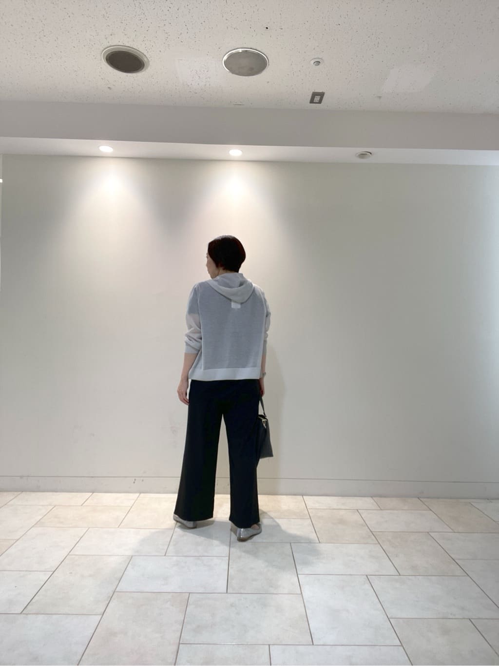 フミさんの「Reflect｜【寒暖差対策に◎／手洗い可／旅行や通勤に】フード付きシアーカーディガン」を使ったコーディネート