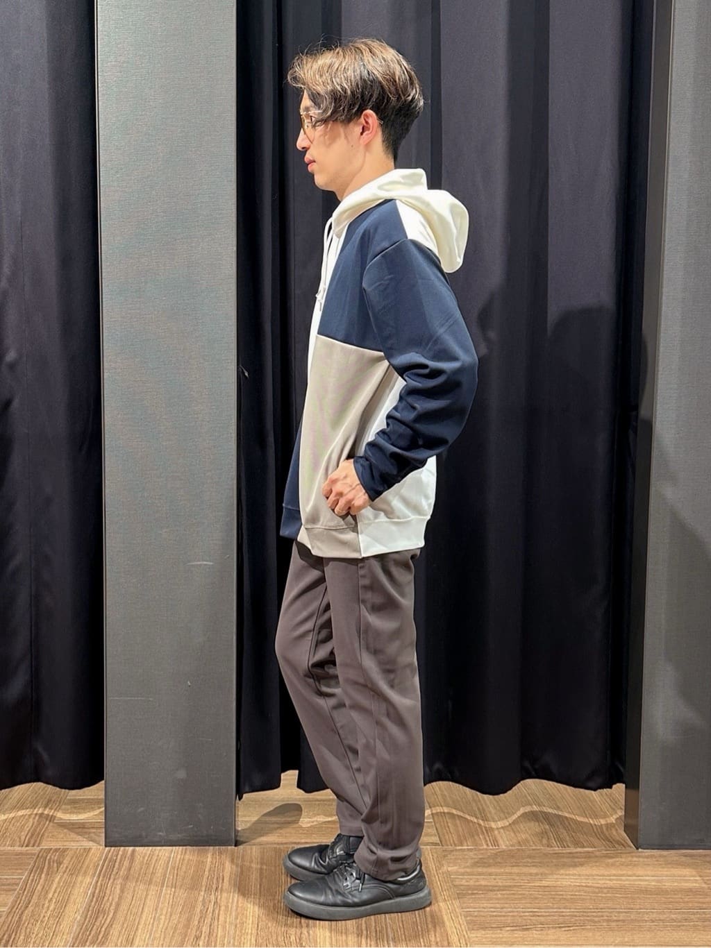 tomoyaさんの「THE SHOP TK｜【一枚で着映える】ポンチブロッキングパーカ 洗濯機OK」を使ったコーディネート