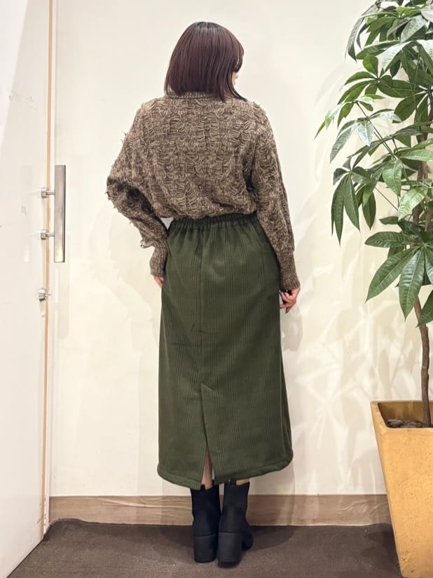 TOWAさんの「SHOO･LA･RUE｜【S-LL】大人も着やすいシックなカラー 主役級フリンジニット」を使ったコーディネート