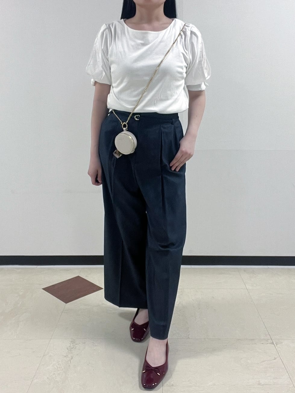 Hitomiさんの「index｜ベルト付きストレッチワイドパンツ【洗濯機洗い可】」を使ったコーディネート