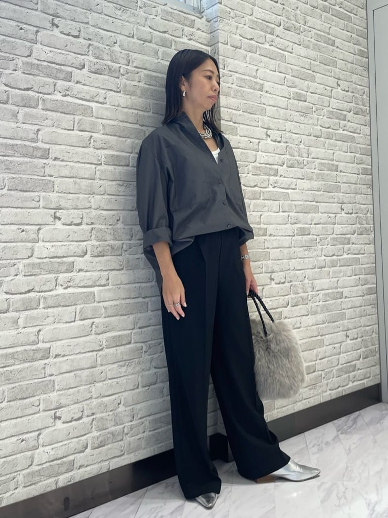 Mikoさんの「INDIVI｜Comfy SET UP｜イージーストレートワイドパンツ【セットアップ対応／通勤/カセット服】」を使ったコーディネート