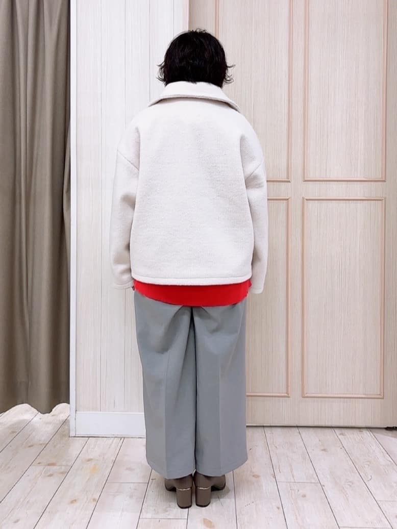 えりっこさんの「SHOO･LA･RUE｜【高レビュー/洗濯機可】ゆるシルエットで体型カバー もちもちニット」を使ったコーディネート