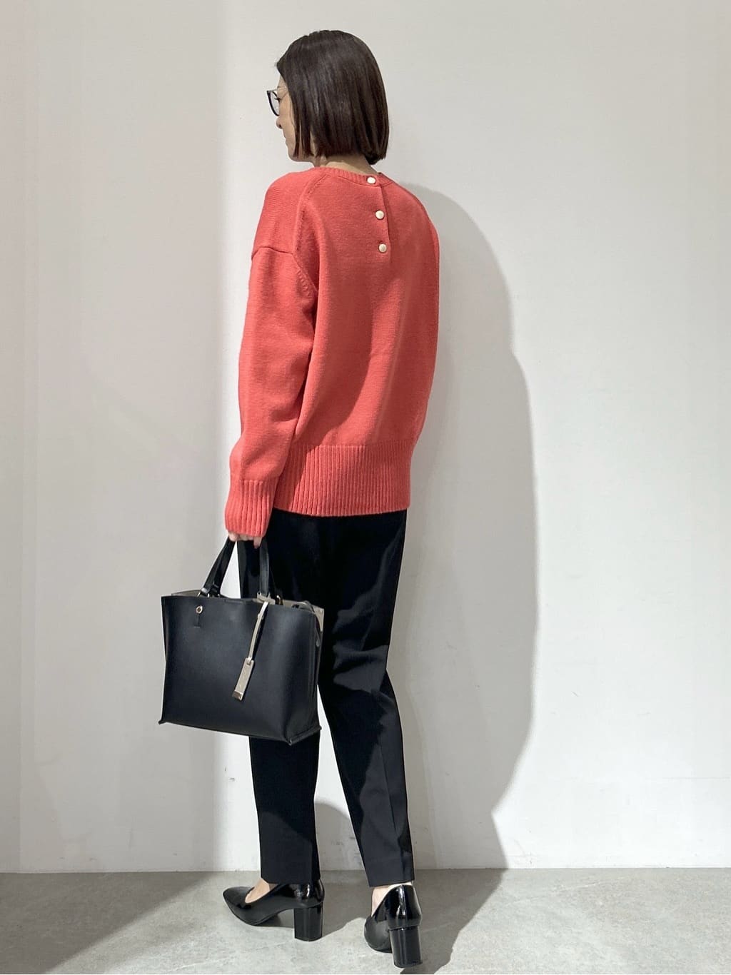 NAKAさんの「OPAQUE.CLIP｜ウォームタッチ イージーテーパードパンツ【洗濯機洗OK／ストレッチ】」を使ったコーディネート
