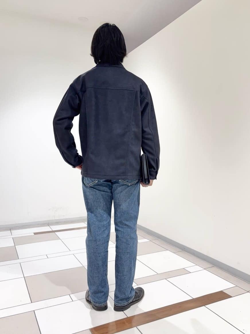 及川さんの「TAKEO KIKUCHI｜ストライプ小花 長袖シャツ」を使ったコーディネート