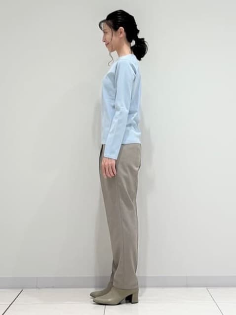 kayoさんの「INDIVI｜【洗える】Vネックコンパクトニット」を使ったコーディネート