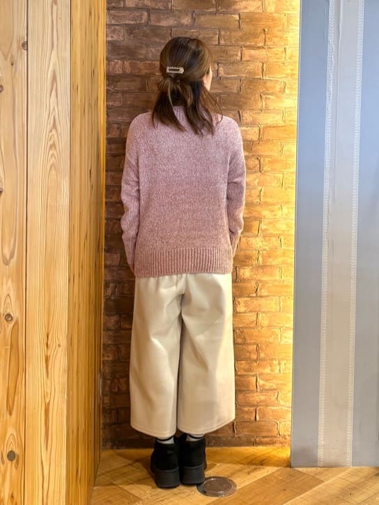 mieさんの「SHOO･LA･RUE｜【洗濯機可】美脚見え あったか圧縮ニット ガウチョパンツ」を使ったコーディネート