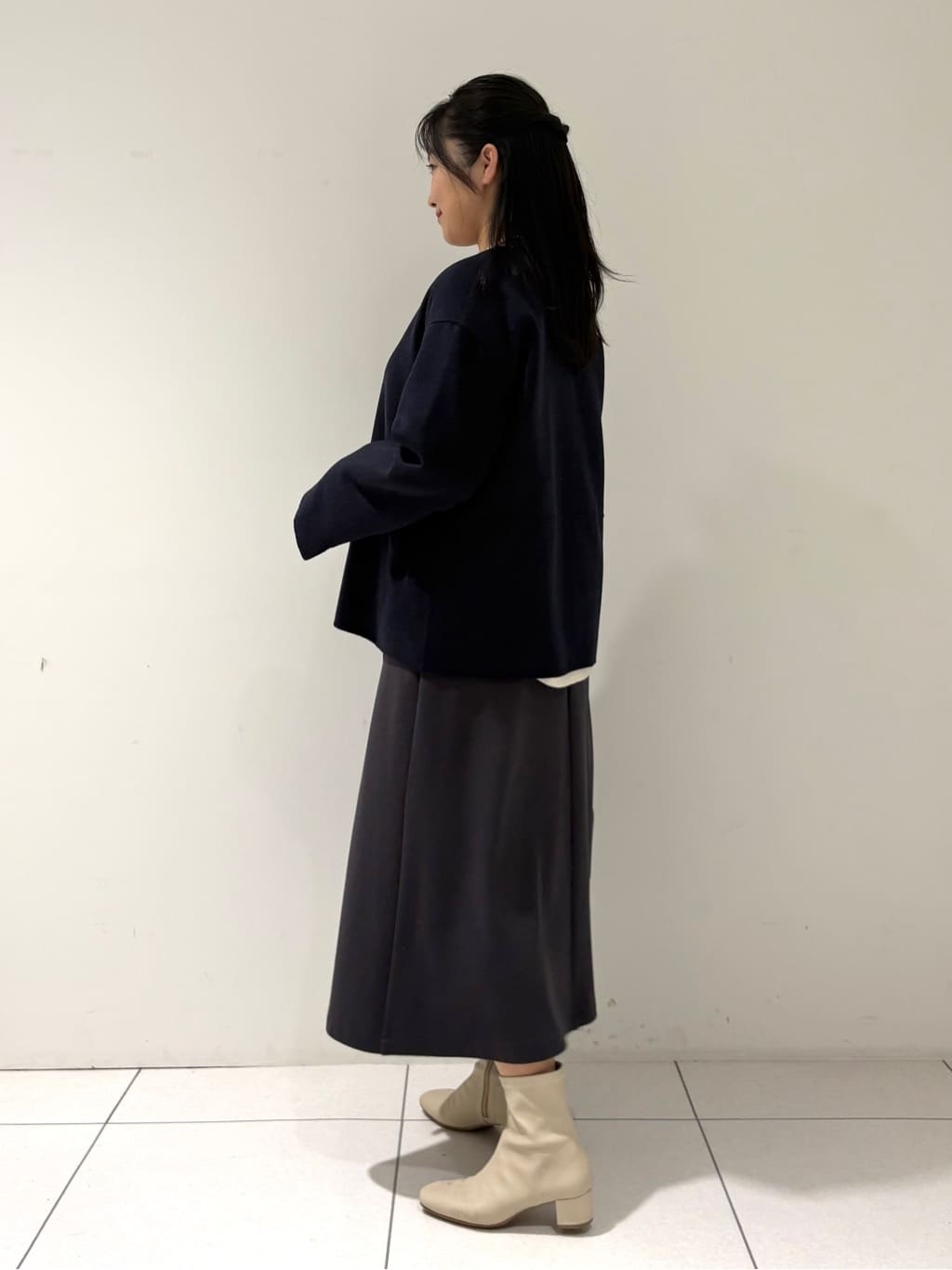 momokoさんの「INDIVI｜【配色デザイン／ショート丈】ウールリバー ノーカラーコート」を使ったコーディネート
