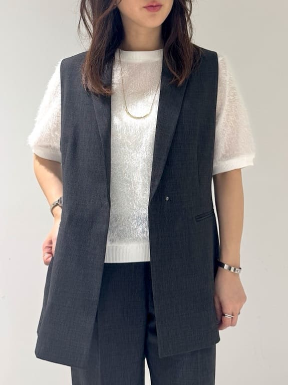 そんさんの「INDIVI｜【セットアップ可能】凹凸ストレッチ素材テーラードカラージレジャケット」を使ったコーディネート
