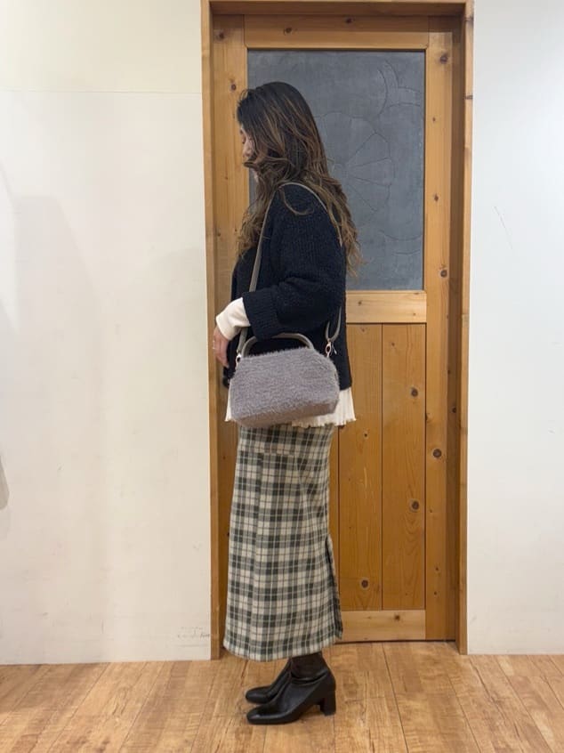Ayana.さんの「SHOO･LA･RUE｜【S-LL/あったか】大人レディな着こなしに シャギーチェックスカート」を使ったコーディネート