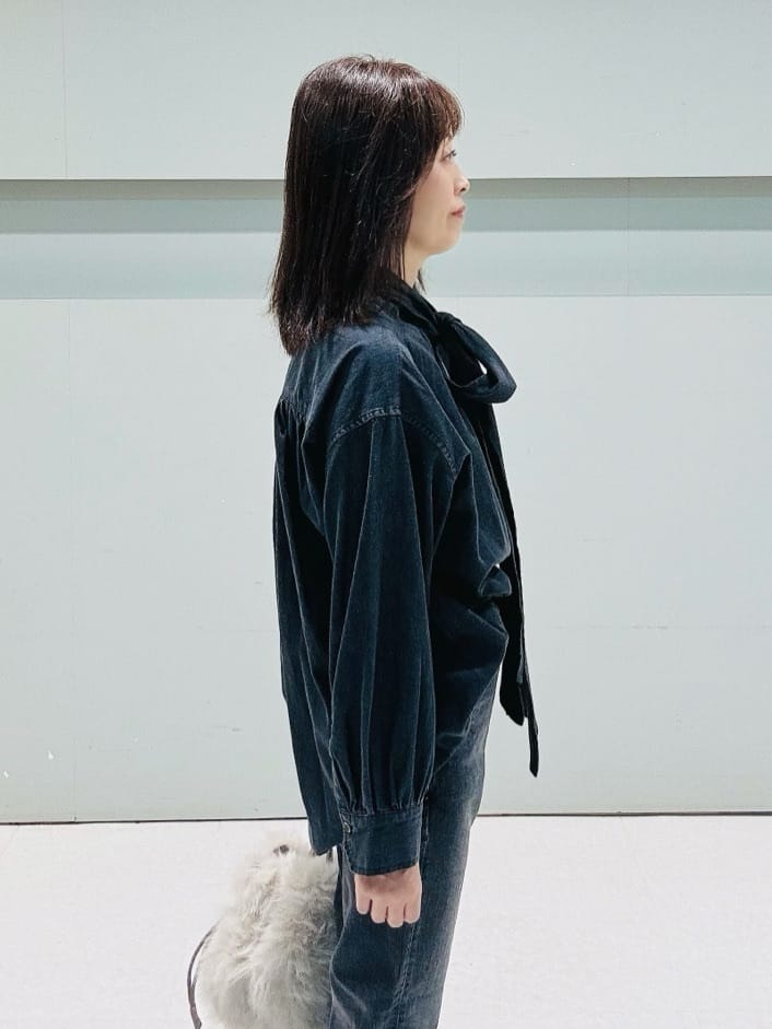 makiさんの「UNTITLED｜【定番人気！】2Wayドロストフェイクファートート」を使ったコーディネート