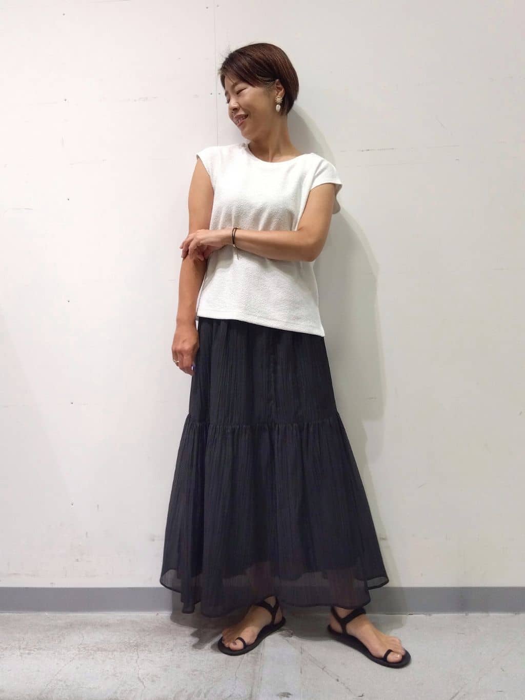 Kさんの「INDIVI｜【2点セット／着回し◎】ノースリーブ＆ティアードスカート カセット服」を使ったコーディネート