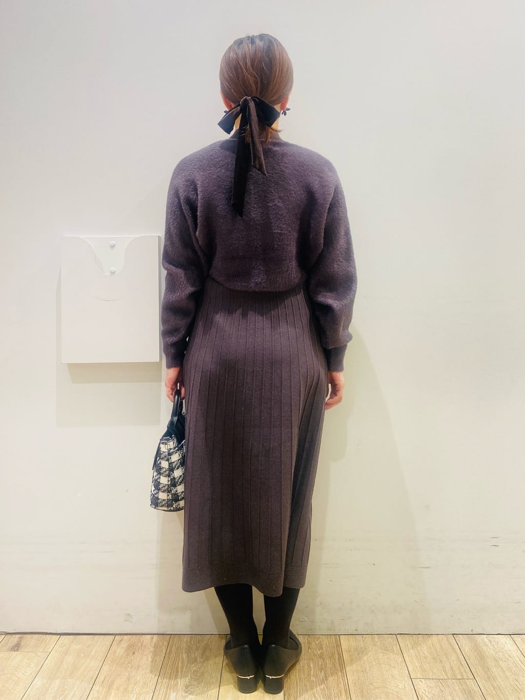 YUKOさんの「index｜ラメフェザープルオーバーセット ニットワンピース【洗濯機OK】《XS～LL》」を使ったコーディネート