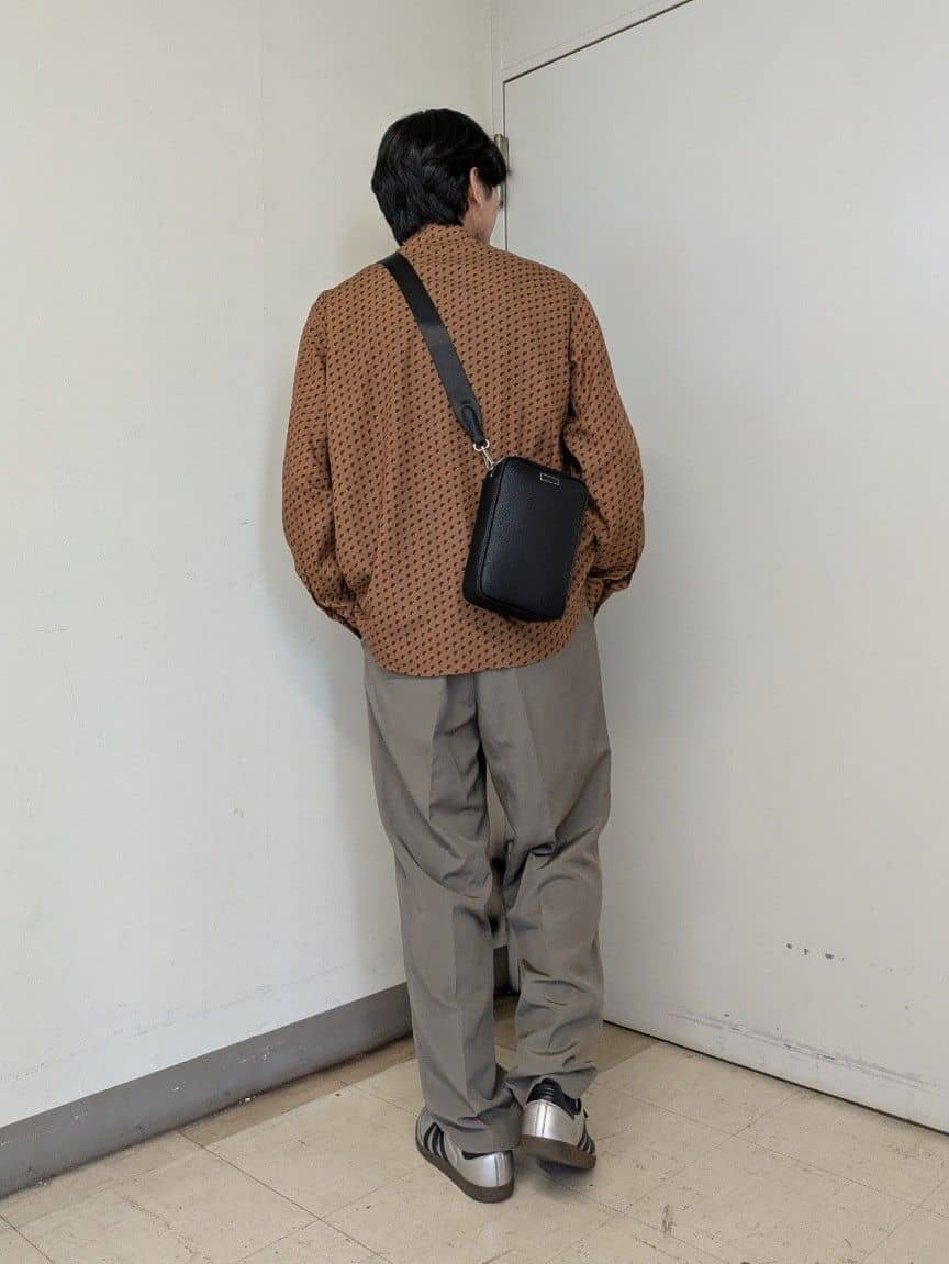 ryoさんの「TAKEO KIKUCHI｜ボーラーハット柄 長袖シャツ」を使ったコーディネート