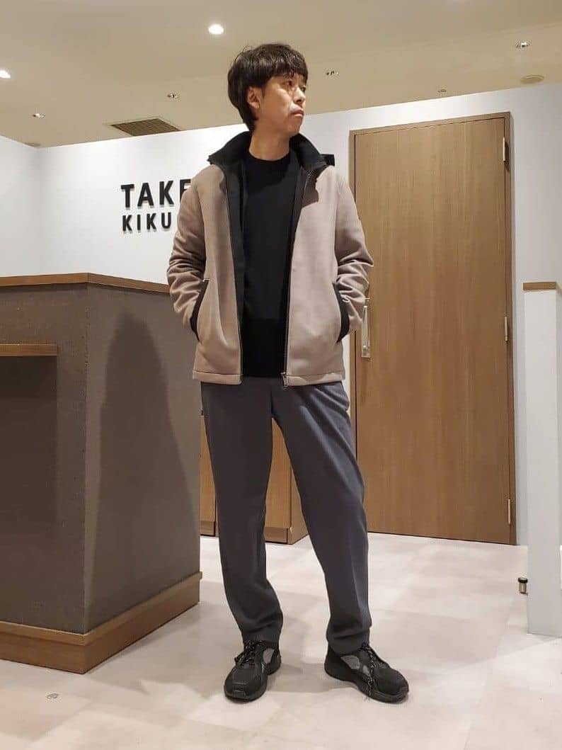 ishidaさんの「TAKEO KIKUCHI｜【JUST ONE LAYER】ダウンファブリック ジップアップ フード ブルゾン」を使ったコーディネート