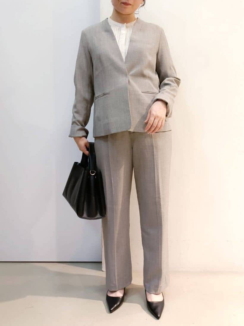 あんさんの「THE SHOP TK｜ビジネスノーカラージャケット【セットアップ可/洗える】/CAVIANシリーズ」を使ったコーディネート