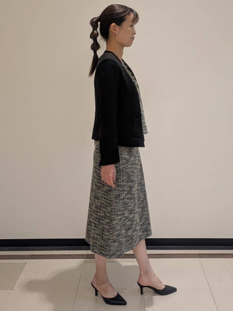 mikiさんの「COUP DE CHANCE｜【手洗い可／日本製／ジャージ素材／セットアップ可】ラメ意匠素材トップス」を使ったコーディネート