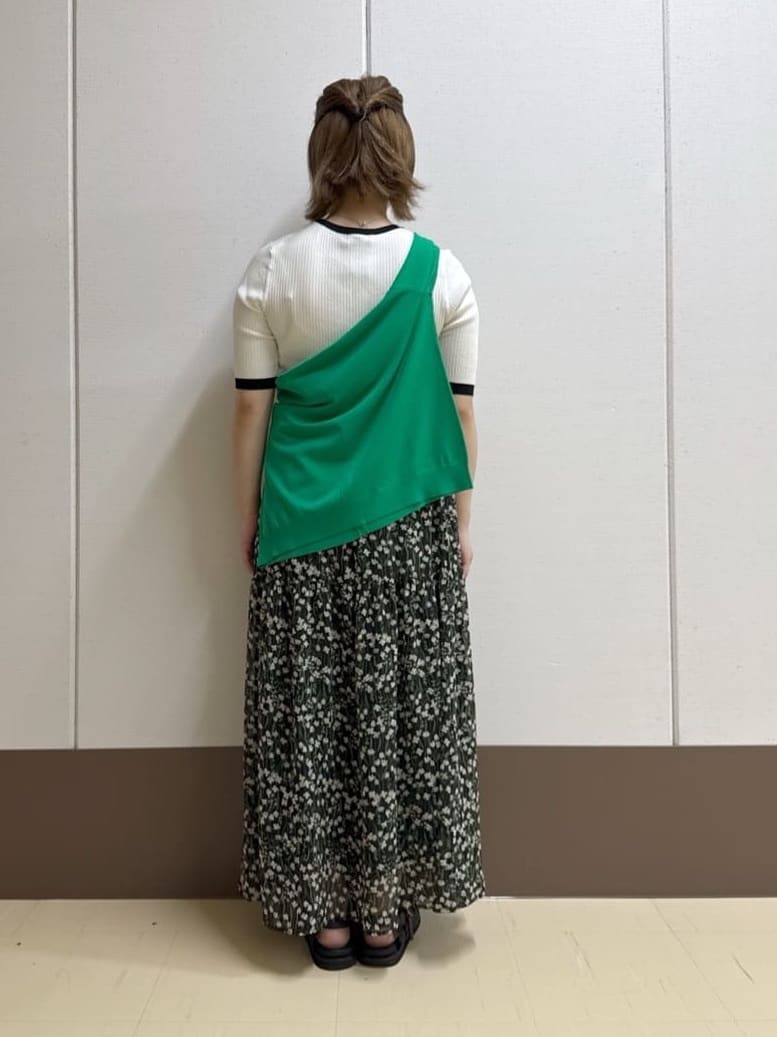 Rikoさんの「INDIVI｜【インナーで活躍／アンサンブル】クルーネック半袖ニット」を使ったコーディネート