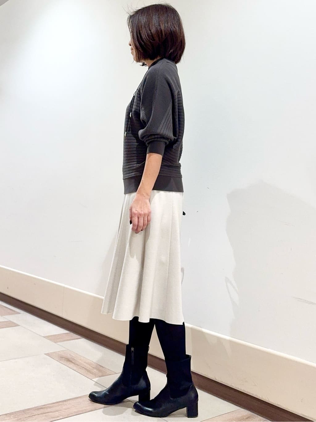kaeさんの「Reflect｜【選べる5色◎】フレアフリュイドスカート」を使ったコーディネート