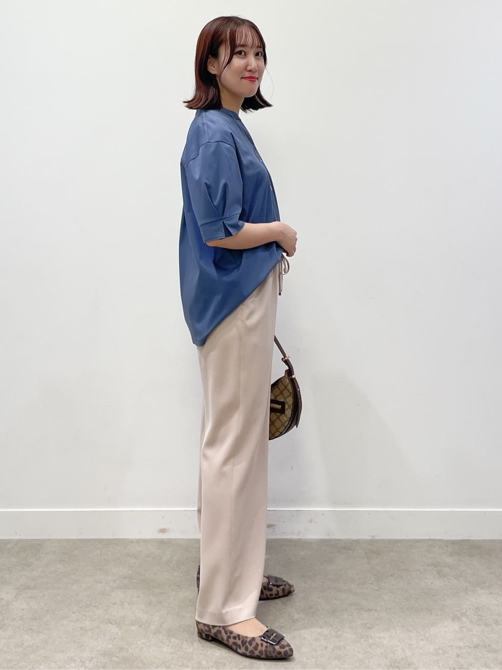yukariさんの「Reflect｜【すっきり見え！長め丈／マシンウォッシュ可】スキッパーネックジャージトップス」を使ったコーディネート