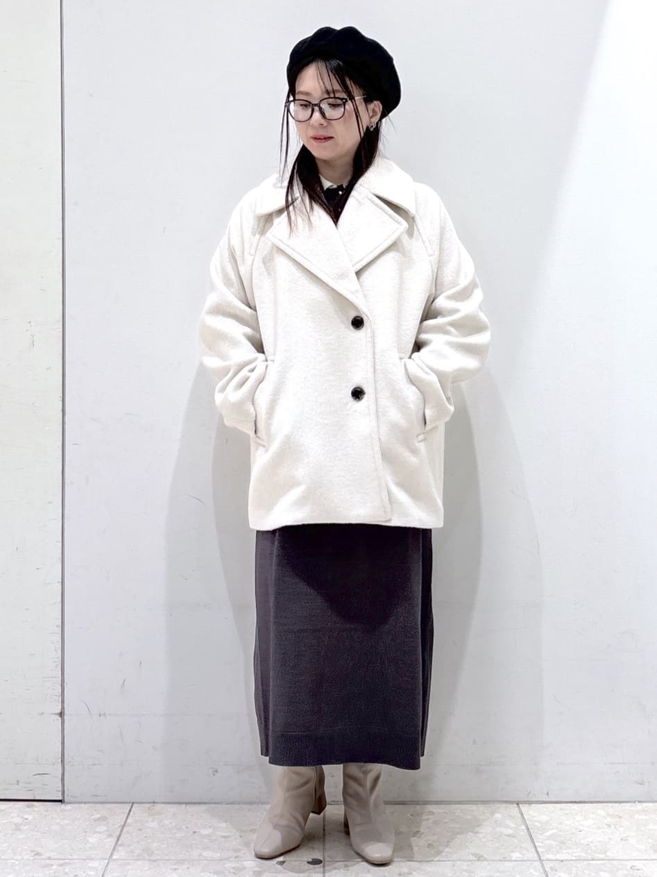 mameさんの「OPAQUE.CLIP｜カシミヤブレンドウールミドルピーコート」を使ったコーディネート