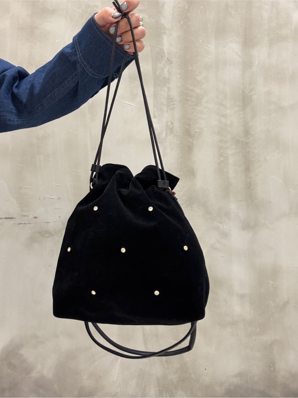 minaさんの「grove｜一枚でトレンド完成！体型カバーも叶うニットビスチェドッキングブラウス」を使ったコーディネート