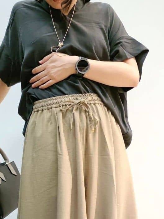 あんさんの「THE SHOP TK｜【インしなくても決まる】スキッパーシャツ/接触冷感/防シワ/速乾」を使ったコーディネート