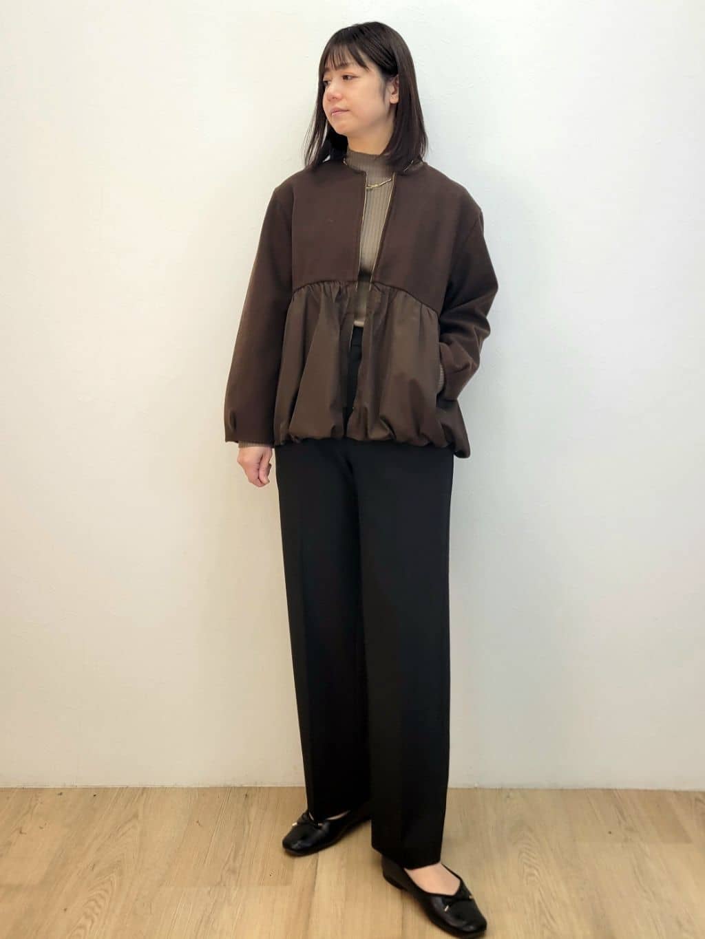 LISAさんの「OPAQUE.CLIP｜ウールライクペプラムドッキングアウター【洗濯機洗い可】」を使ったコーディネート