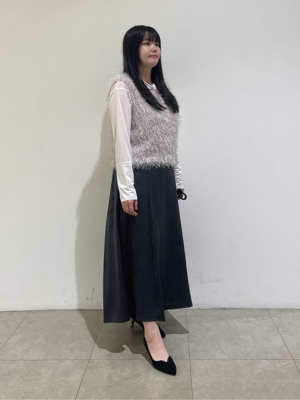 emikaさんの「INDIVI｜ストレッチシアーロングTシャツ」を使ったコーディネート