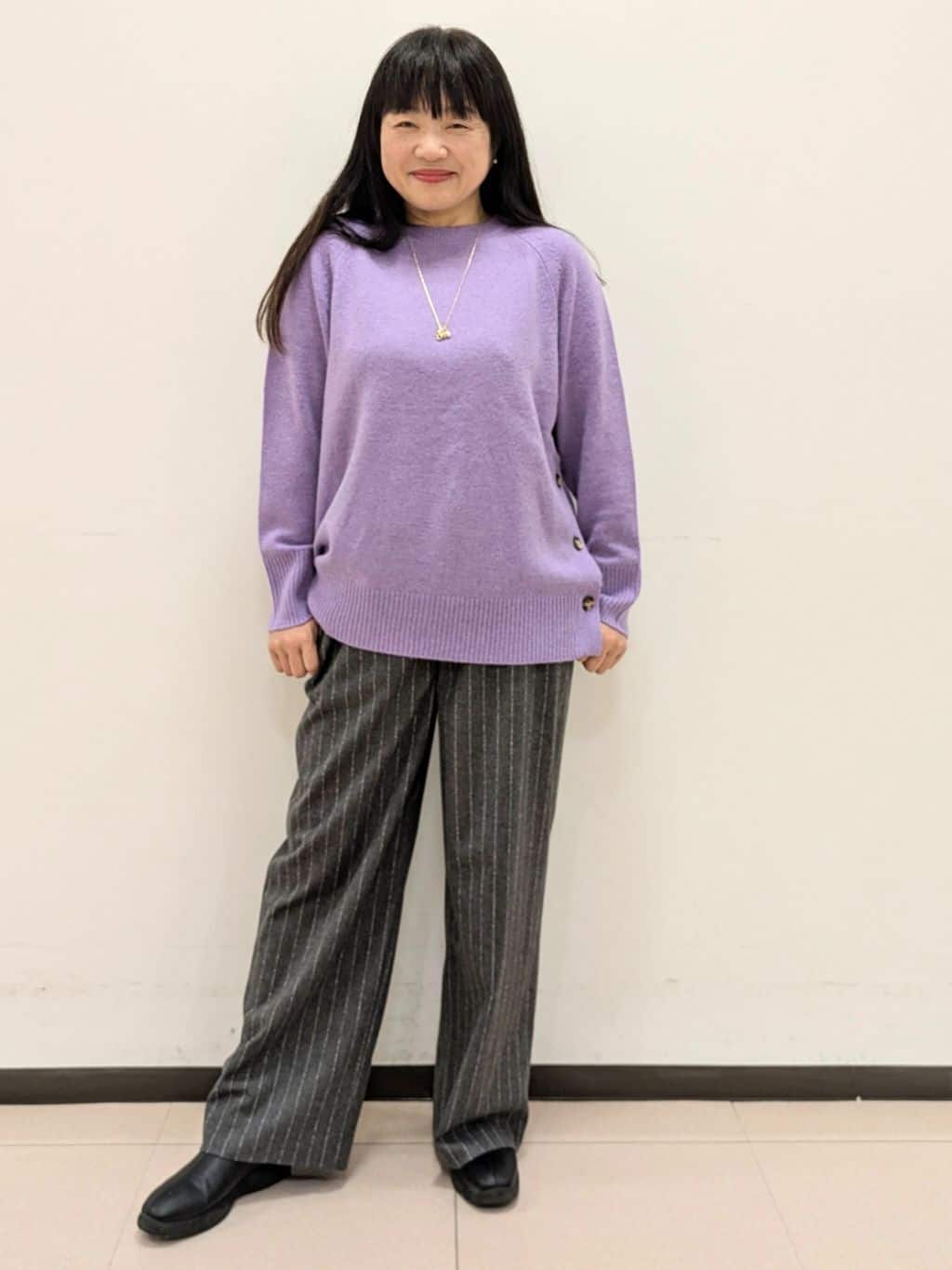 ともさんの「UNTITLED｜【きれいめリラクシー/ウエストゴム】ウールサキソニー ワイドパンツ」を使ったコーディネート