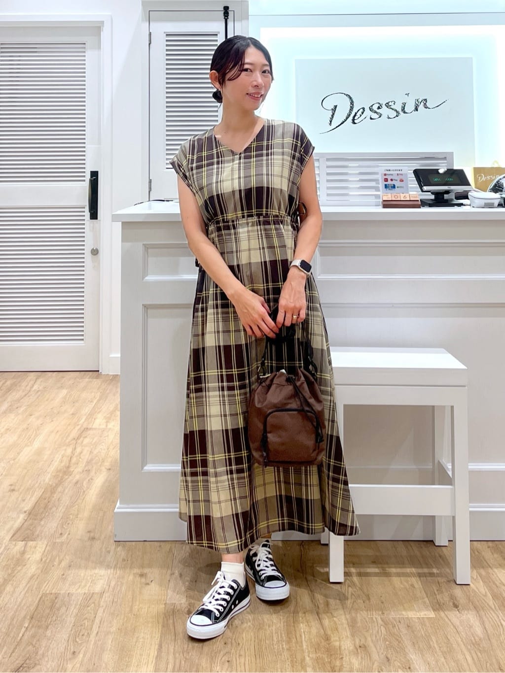 canaさんの「Dessin｜【リンクコーデ・洗える】ウエストドロスト付きチェック柄ワンピース」を使ったコーディネート