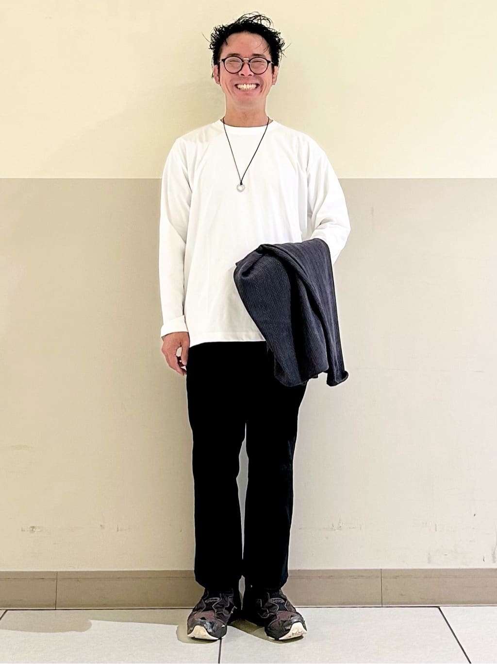 KENJI Iさんの「THE SHOP TK｜【セットでお買い得！】モールニットカーディガン＋長袖Tシャツ　洗濯機OK/吸水速乾・毛玉になりにくい」を使ったコーディネート