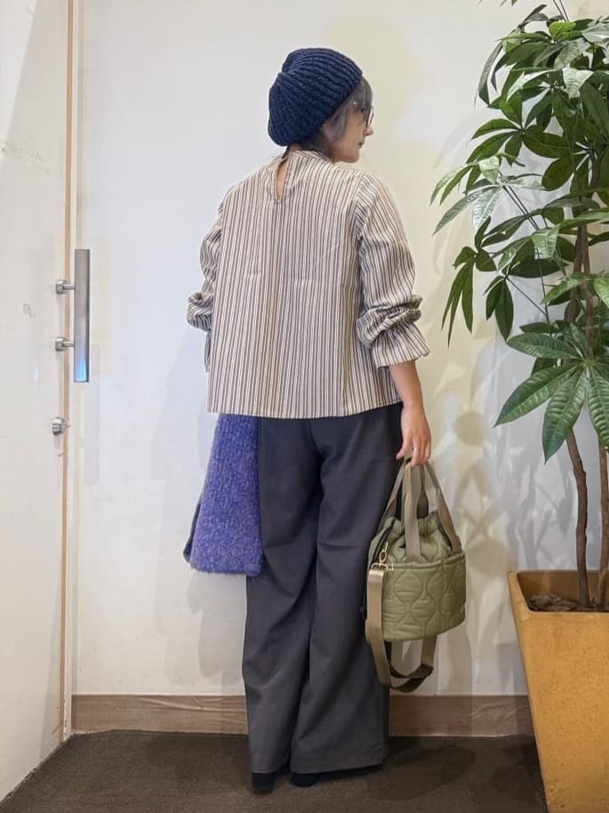 misakiさんの「SHOO･LA･RUE｜【S-LL】キャンディースリーブが女性らしい マルチストライプブラウス」を使ったコーディネート