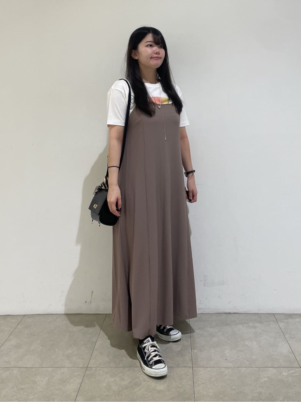 emikaさんの「INDIVI｜【UVケア】エアリージョーゼット キャミワンピース」を使ったコーディネート