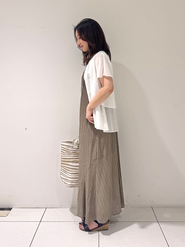 そんさんの「INDIVI｜【洗える／レイヤードにも活躍】ペプラムインナートップス」を使ったコーディネート