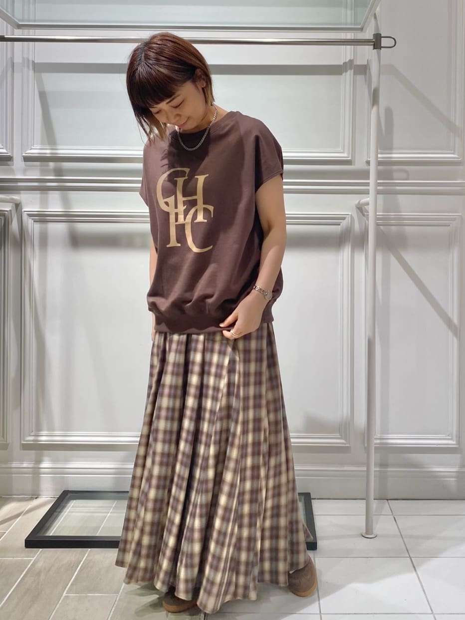 AKKOさんの「UNTITLED｜【CHIGNON】別注 ミニ裏毛フレンチスリーブプルオーバー」を使ったコーディネート
