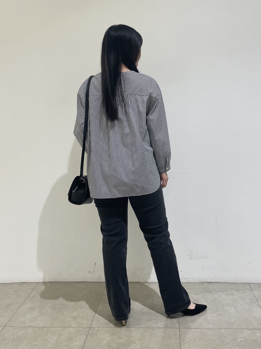 emikaさんの「INDIVI｜【洗える】胸元タックフリル長袖ブラウス」を使ったコーディネート