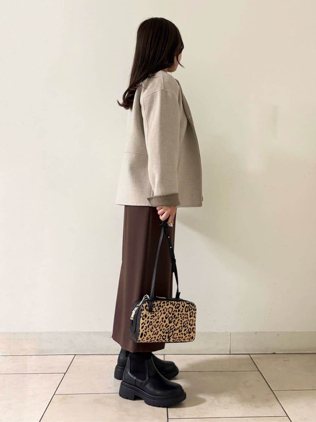 kahoさんの「INDIVI｜ストレッチミドルブーツ」を使ったコーディネート