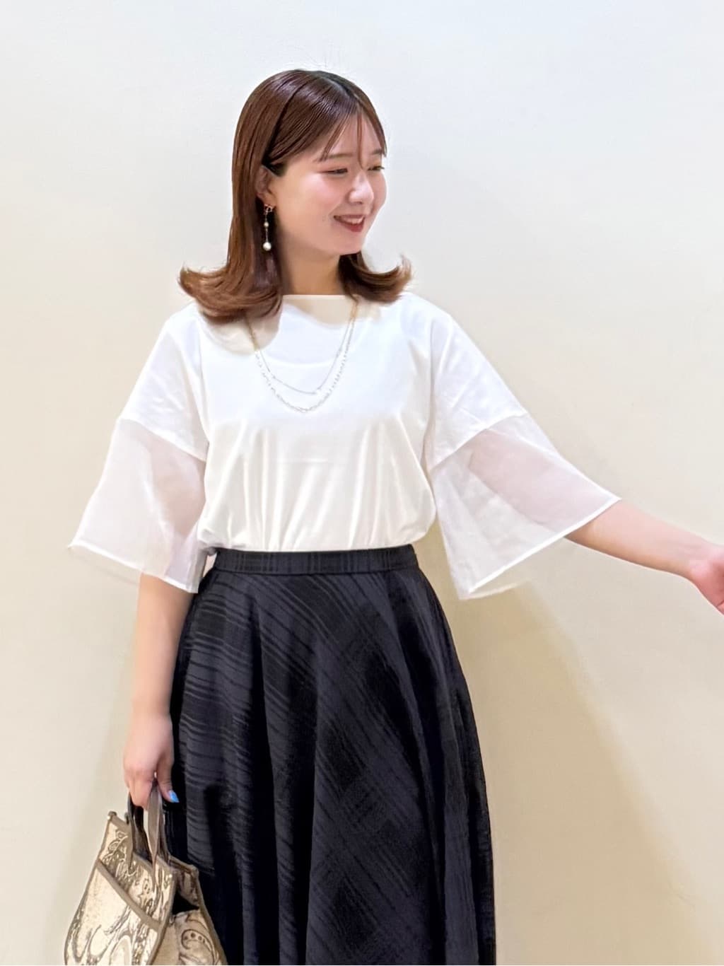 いくみさんの「UNTITLED｜【洗える/五分袖】シアースリーブ プルオーバー」を使ったコーディネート