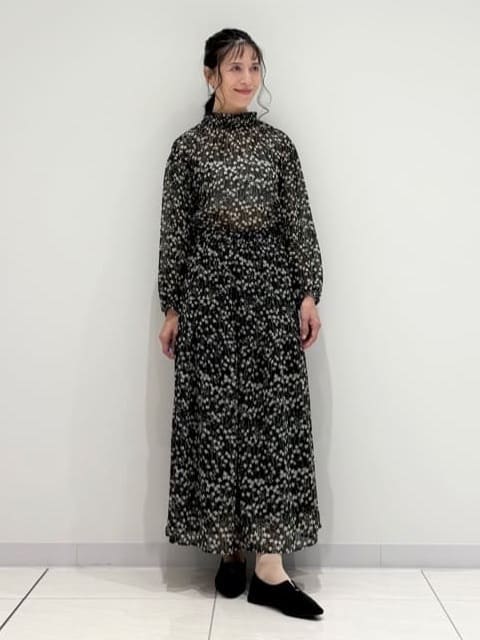 kayoさんの「INDIVI｜【秋映え柄/セットアップ可能】フラワーシフォンブラウス」を使ったコーディネート